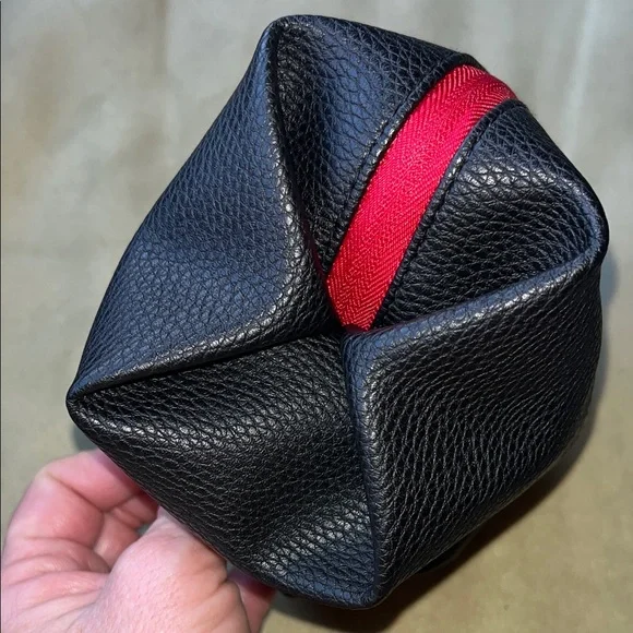 TUMI Textured Black Faux Leather toiletrie / travel bag - Picture 5 of 13